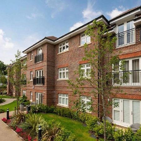 Prestige 1 Bed Apartment Shenfield Exterior foto